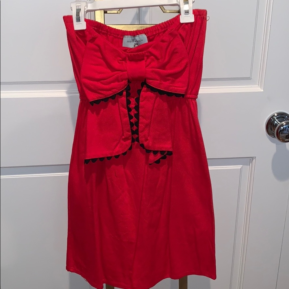 red strapless bow dress